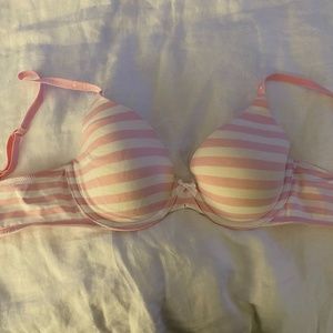 Victoria's Secret Lined Perfect Coverage Bra